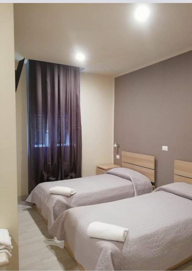 Albergo Torino Альбенга Экстерьер фото